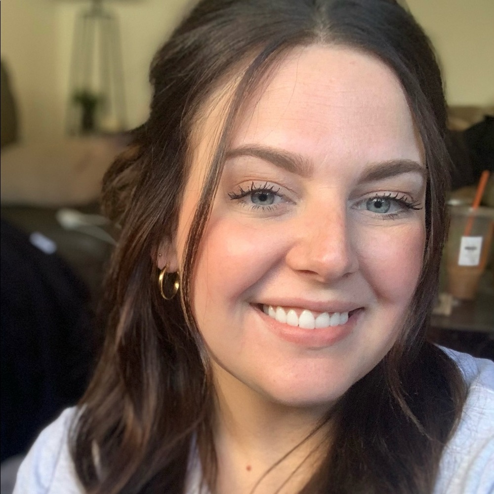 Meet your Posher, Kelly